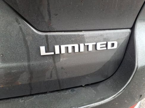 Used 2024 Jeep Grand Cherokee Limited w/ Luxury Tech Group II image 9