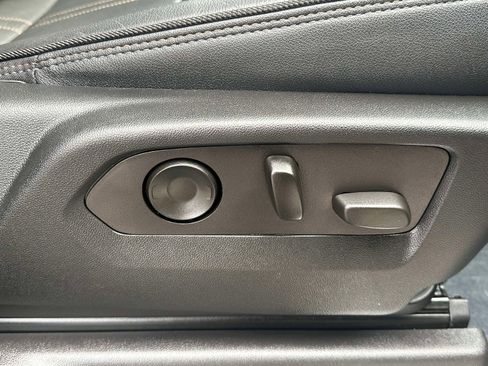 Certified 2022 Chevrolet Silverado 1500 High Country w/ High Country Premium Package image 27