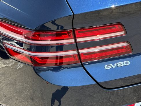 Used 2022 Genesis GV80 2.5T w/ Prestige Package 04 AWD/4WD image 34
