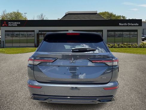 New 2026 Mitsubishi Outlander LE FWD image 4