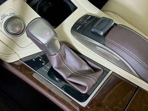 Used 2016 Lexus ES 350 w/ Luxury Package w/Wood Trim FWD image 20