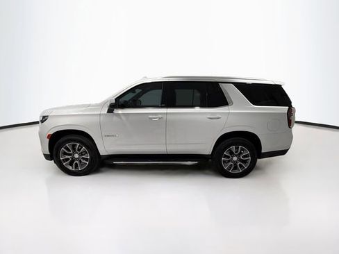 Used 2022 Chevrolet Tahoe LT w/ Luxury Package AWD/4WD image 4