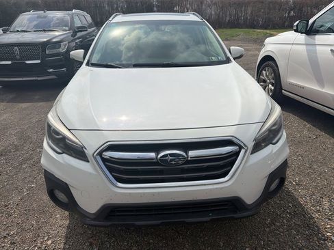Used 2019 Subaru Outback 2.5i Touring image 2