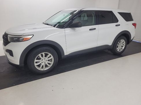 Used 2020 Ford Explorer 4WD image 2