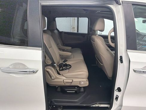 Used 2022 Honda Odyssey Touring image 17
