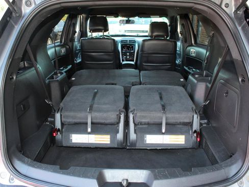 Used 2013 Ford Explorer XLT AWD/4WD image 17