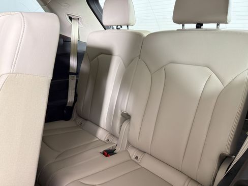 Used 2019 Audi Q7 3.0T Prestige image 25