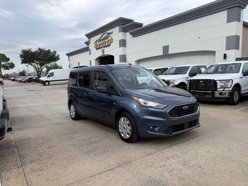 Used 2022 Ford Transit Connect XLT FWD image 2
