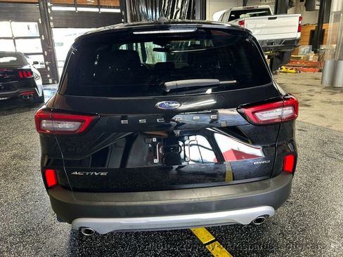 Used 2024 Ford Escape Active AWD/4WD image 4