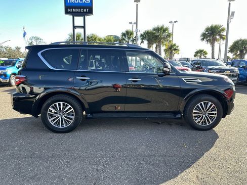 Used 2023 Nissan Armada SL w/ Captain's Chairs Package image 17