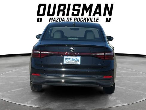 Used 2025 Volkswagen Jetta SE image 5