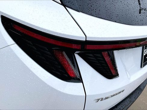 Certified 2023 Hyundai Tucson SEL w/ Winter Package AWD/4WD image 28