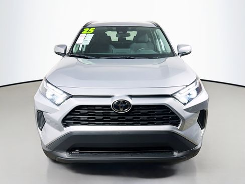 Used 2025 Toyota RAV4 XLE image 11