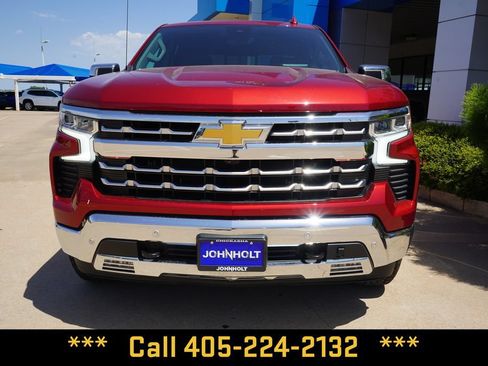 Used 2023 Chevrolet Silverado 1500 LTZ w/ Technology Package AWD/4WD image 3