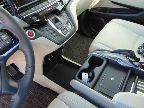 New 2026 Honda Odyssey EX-L image 14