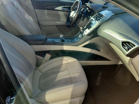 Used 2019 Lincoln MKZ Reserve FWD image 6