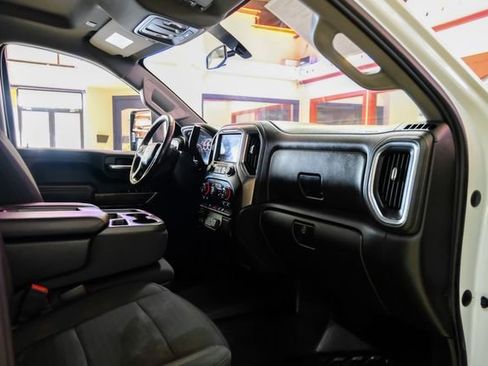 Used 2022 Chevrolet Silverado 2500 LT w/ Convenience Package image 14