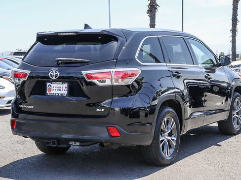 Used 2016 Toyota Highlander XLE FWD image 5