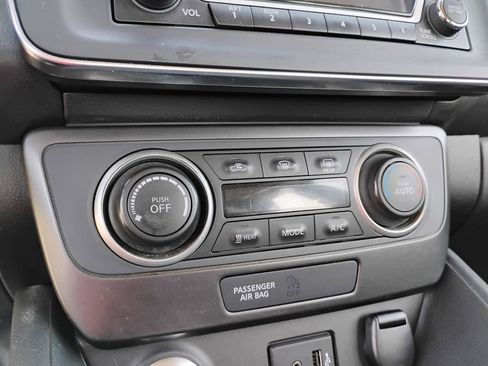 Used 2018 Nissan Leaf S w/ S Charge Package image 22