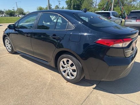 Used 2024 Toyota Corolla LE FWD image 5