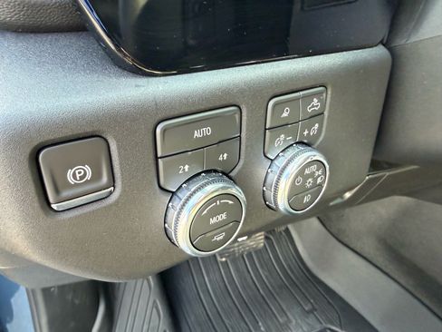 Used 2026 GMC Sierra 1500 Elevation w/ Elevation Premium Package AWD/4WD image 19