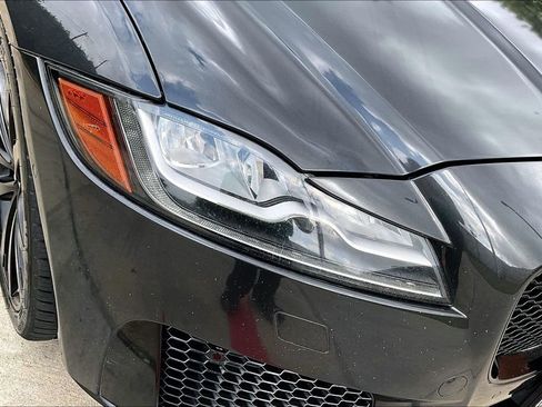 Used 2018 Jaguar XF S AWD/4WD image 41