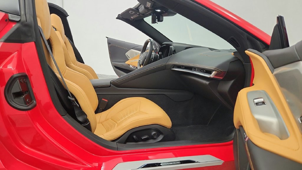 Used 2023 Chevrolet Corvette Stingray Preferred Conv w/ Z51 Performance Package RWD image 35