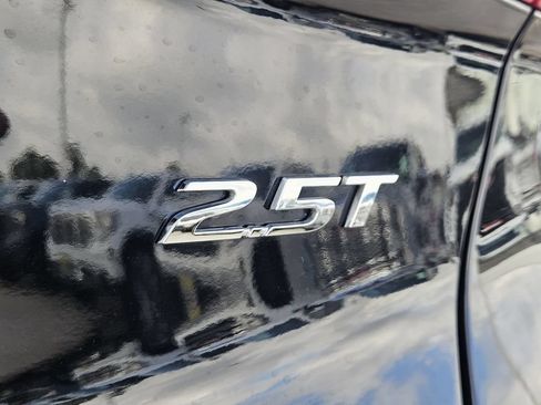 Used 2023 Hyundai Santa Fe Limited FWD image 9