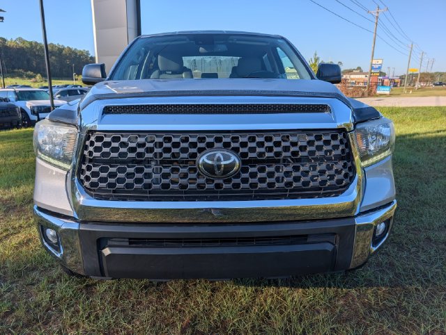 Used 2020 Toyota Tundra SR5 w/ SR5 Leather Package AWD/4WD image 8