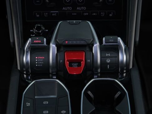 Used 2022 Lamborghini Urus AWD/4WD image 57