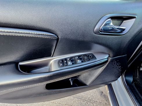 Used 2020 Dodge Journey Crossroad image 6