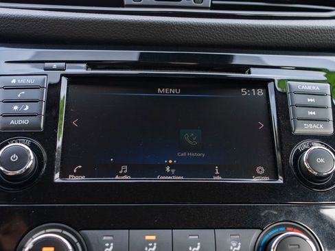 Used 2020 Nissan Rogue S AWD/4WD image 16