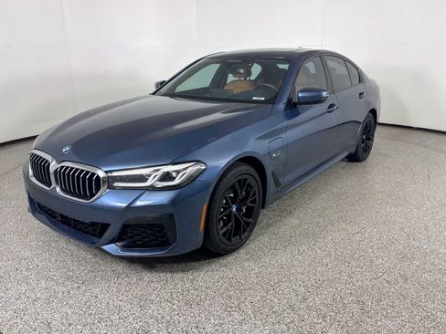 Certified 2023 BMW 530e xDrive w/ Premium Package AWD/4WD image 1