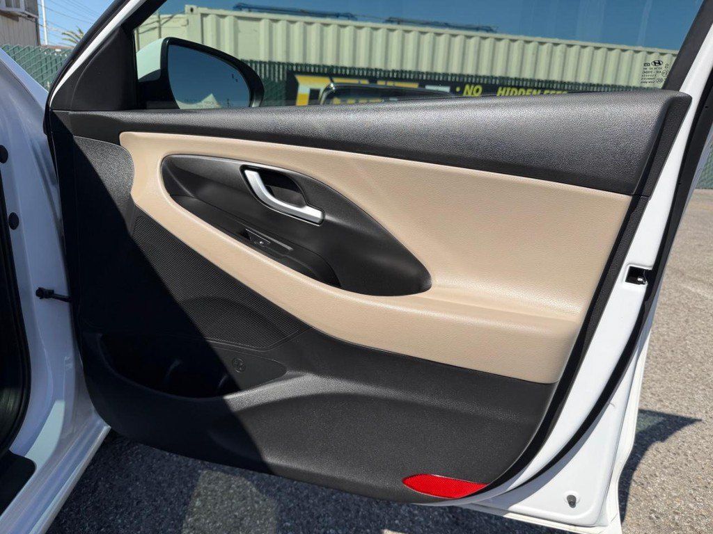 Used 2023 Hyundai Elantra SEL w/ Convenience Package FWD image 59