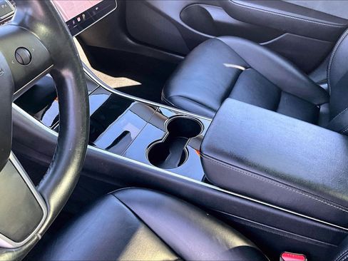 Used 2018 Tesla Model 3 Mid Range image 13