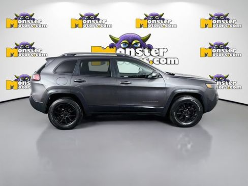 Used 2019 Jeep Cherokee Trailhawk AWD/4WD image 4