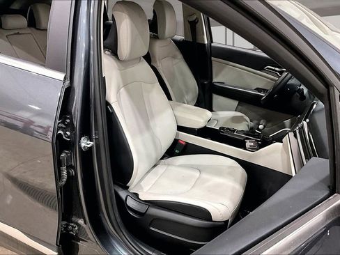 Used 2023 Kia Sportage EX image 7