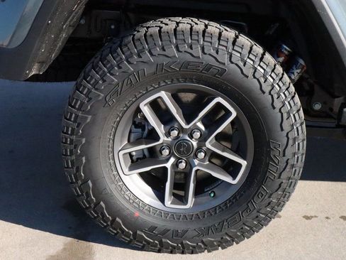 New 2026 Jeep Gladiator Mojave AWD/4WD image 19