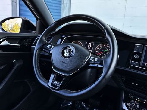 Used 2019 Volkswagen Jetta R-Line image 19