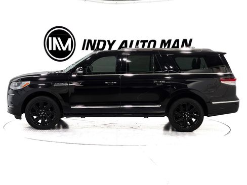 Used 2023 Lincoln Navigator L Reserve AWD/4WD image 7