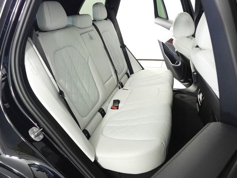 Used 2023 BMW X5 xDrive40i w/ M Sport Package image 20