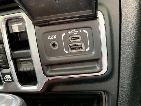 Used 2021 Jeep Wrangler Unlimited Sport AWD/4WD image 17