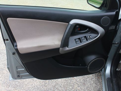 Used 2008 Toyota RAV4 4WD image 26