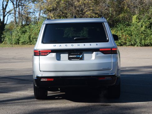 Used 2024 Jeep Wagoneer Series II w/ Premium Group I image 27