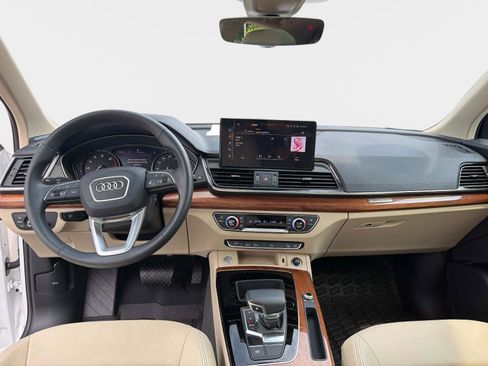 Used 2023 Audi Q5 2.0T Premium w/ Convenience Package AWD/4WD image 17