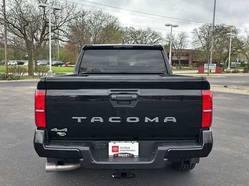 Used 2024 Toyota Tacoma SR5 AWD/4WD image 7