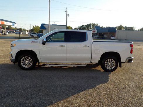 Used 2021 Chevrolet Silverado 1500 LTZ w/ Technology Package AWD/4WD image 2