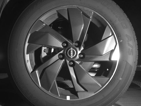 Used 2025 Nissan Rogue SV image 12