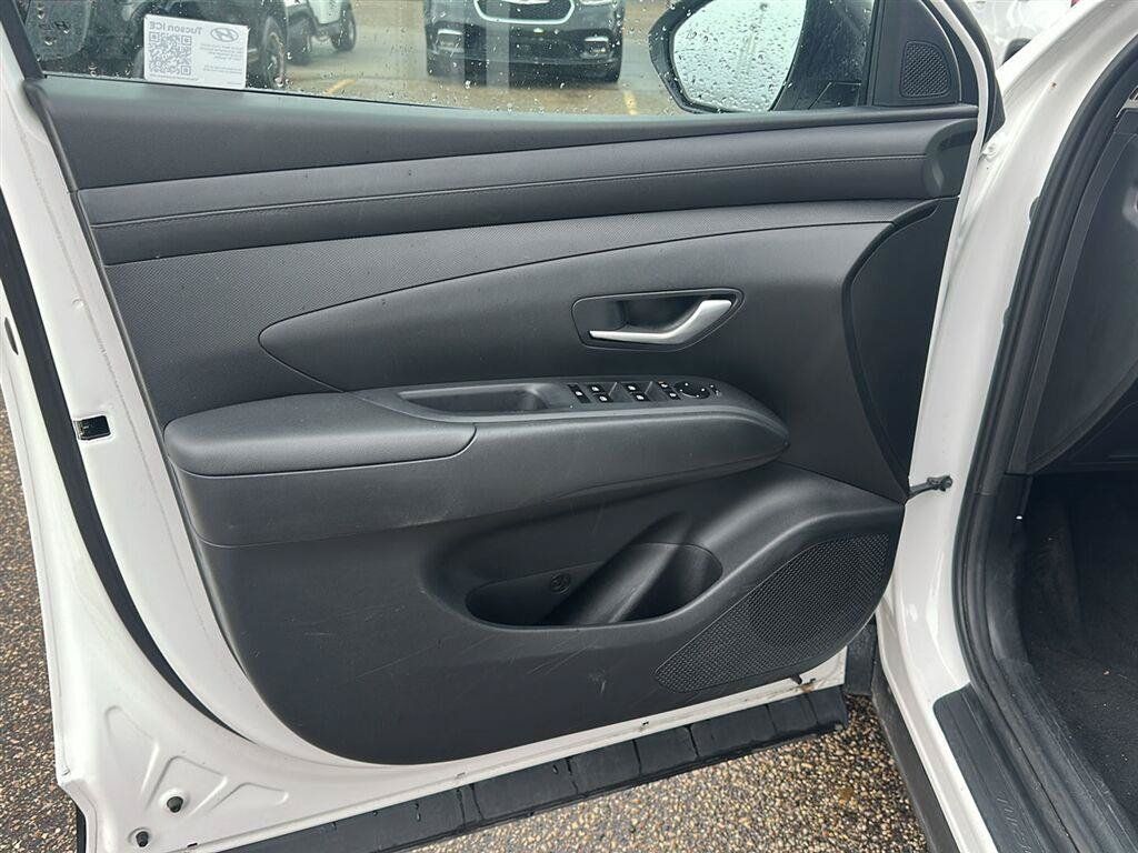 Certified 2025 Hyundai Tucson SEL AWD/4WD image 17
