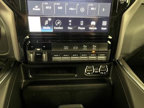 Used 2023 RAM 2500 Laramie AWD/4WD image 31